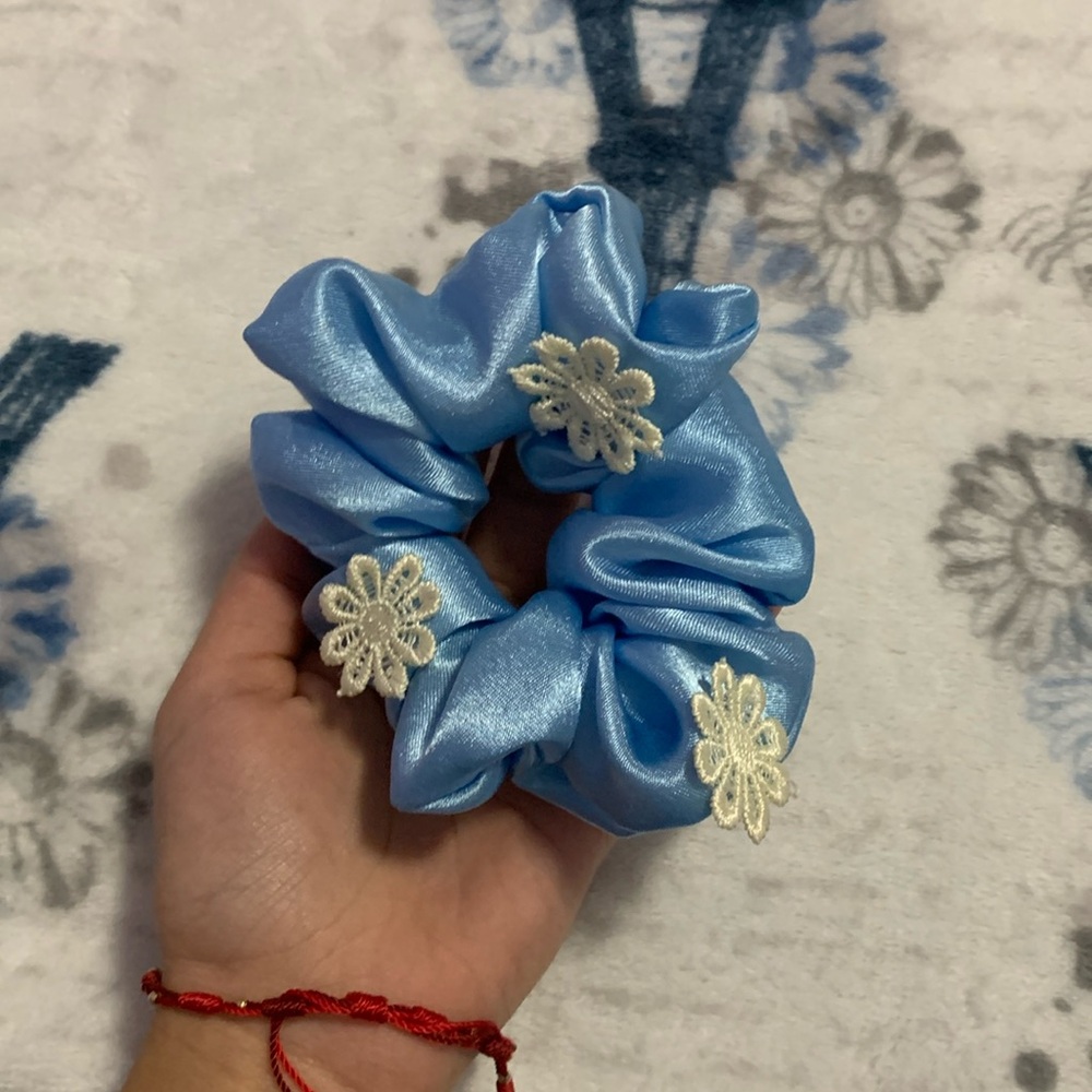 Handmade scrunchie :)!
